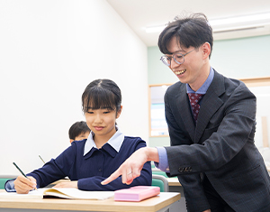 授業を受ける生徒
